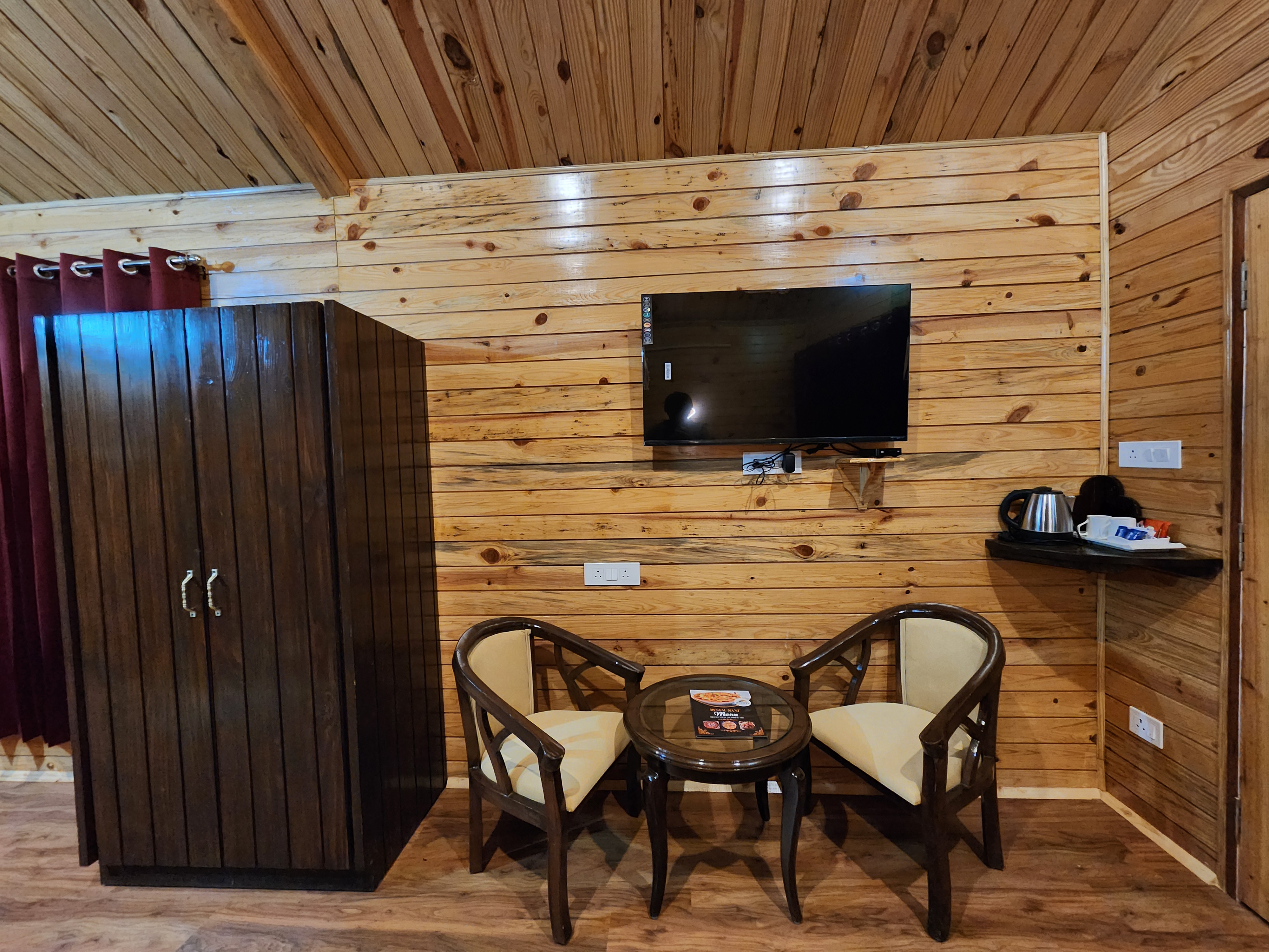 Maharaja Pine View Cottage