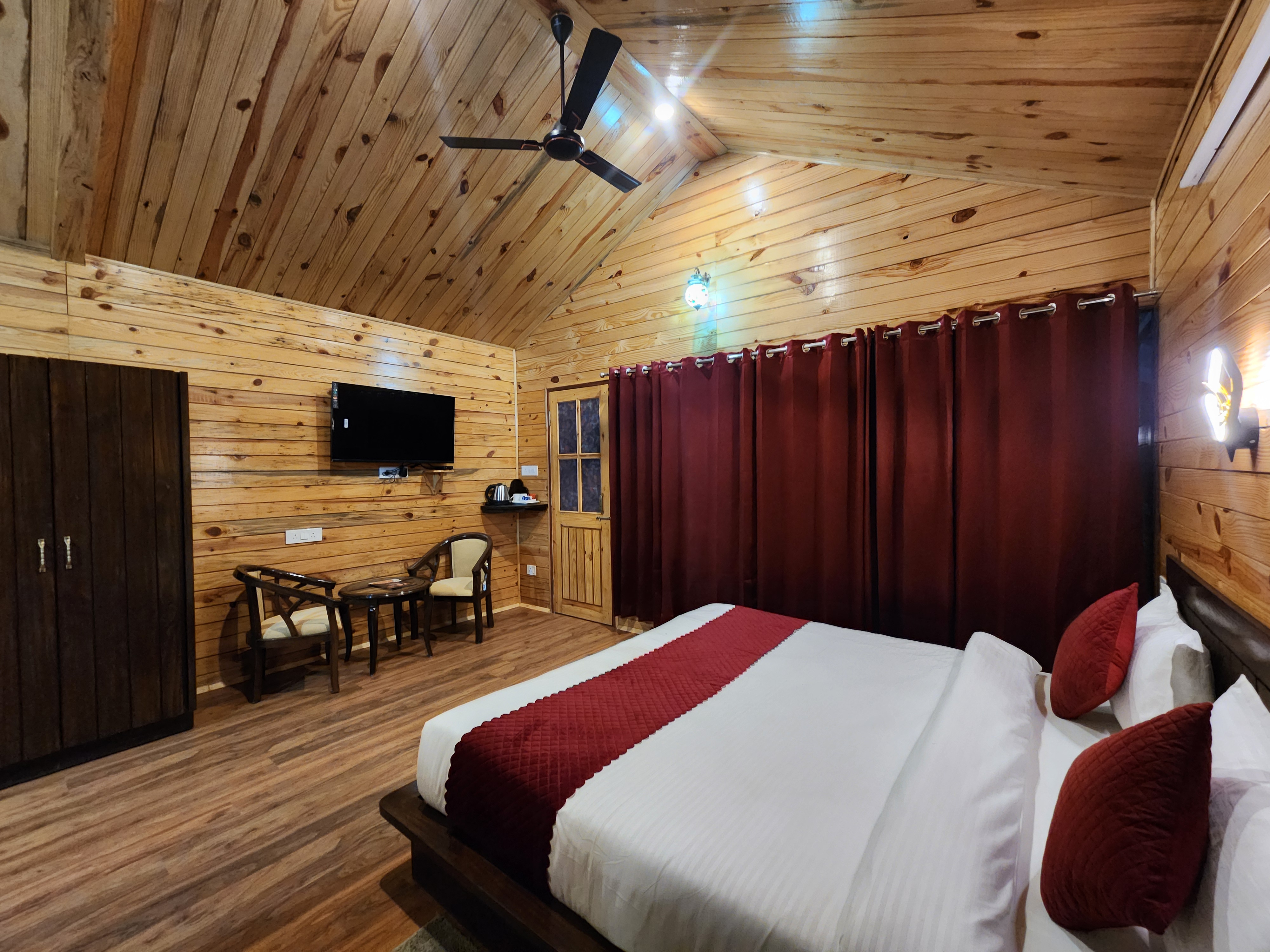 Maharaja Pine View Cottage