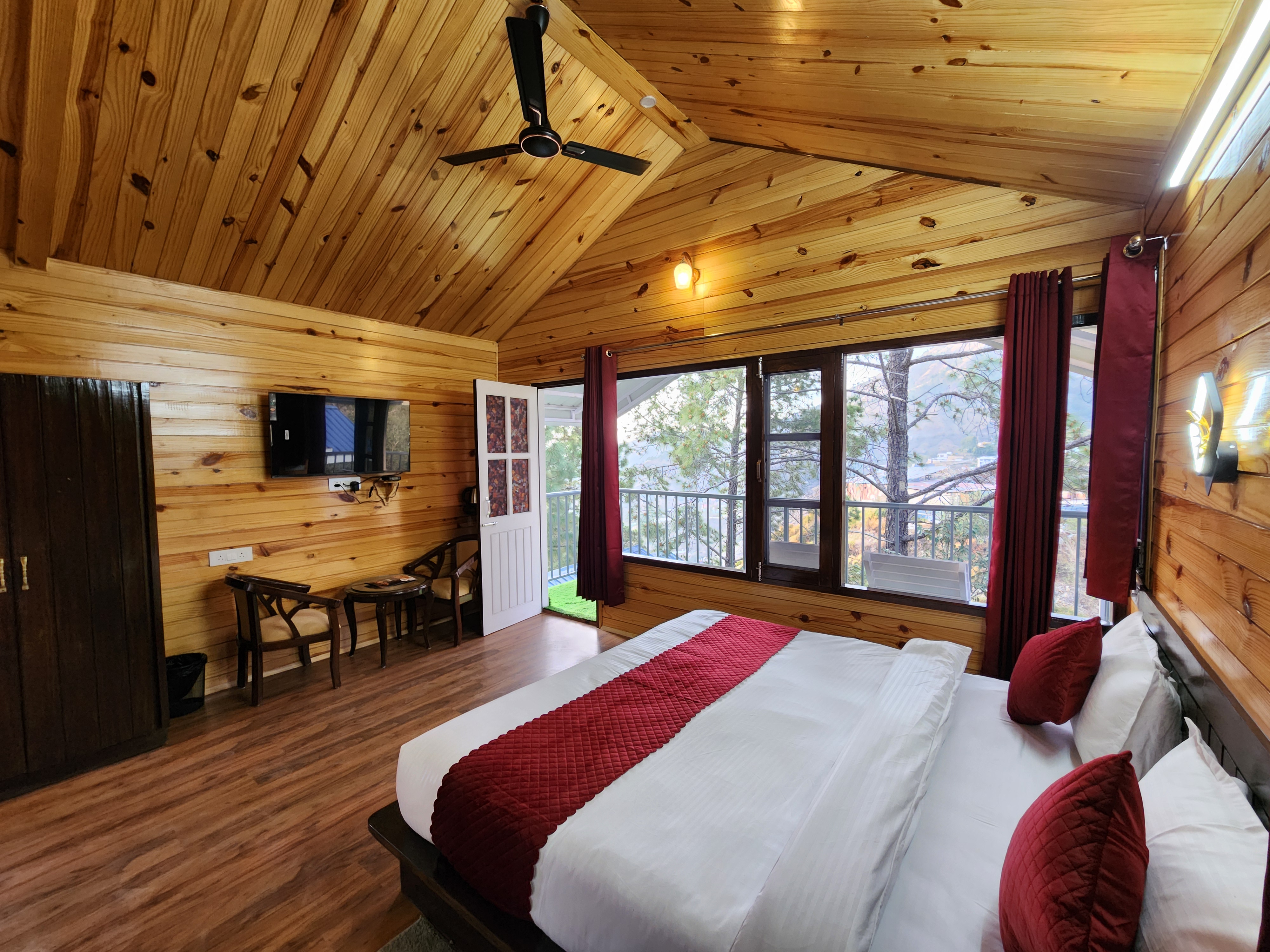 Luxurious Wooden Cottages